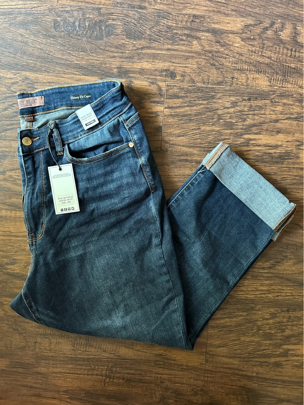 Judy Blue Dark Wash Skinny Fit Capri Jeans